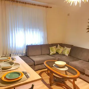 cozy-lovely-skanderbeg-square-guesthouse-tirana.hotels-in-tirana.com/