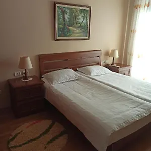 home-sweet-rental.hotels-in-tirana.com/